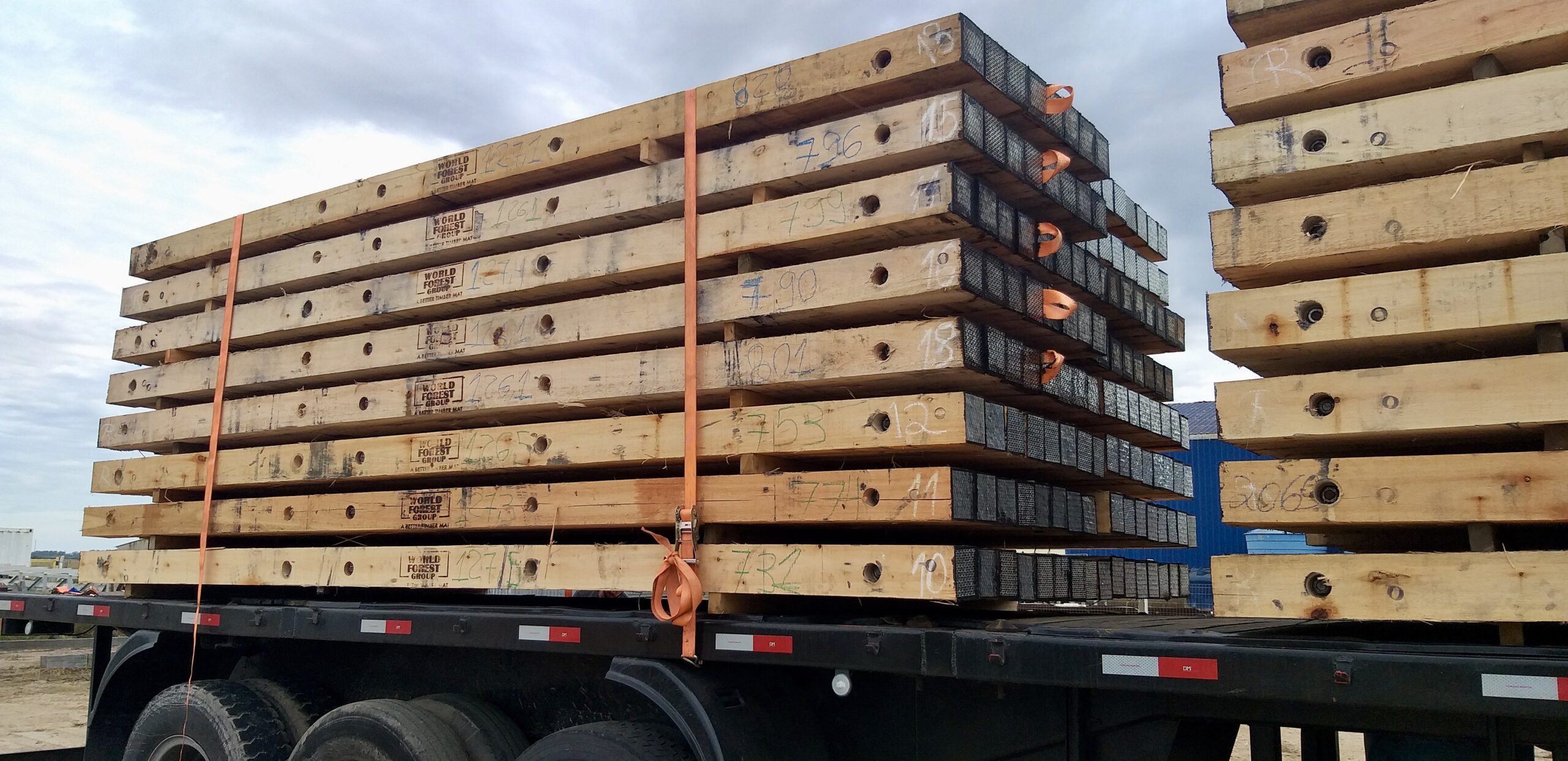 6 inch Eucalyptus timber mats on truck